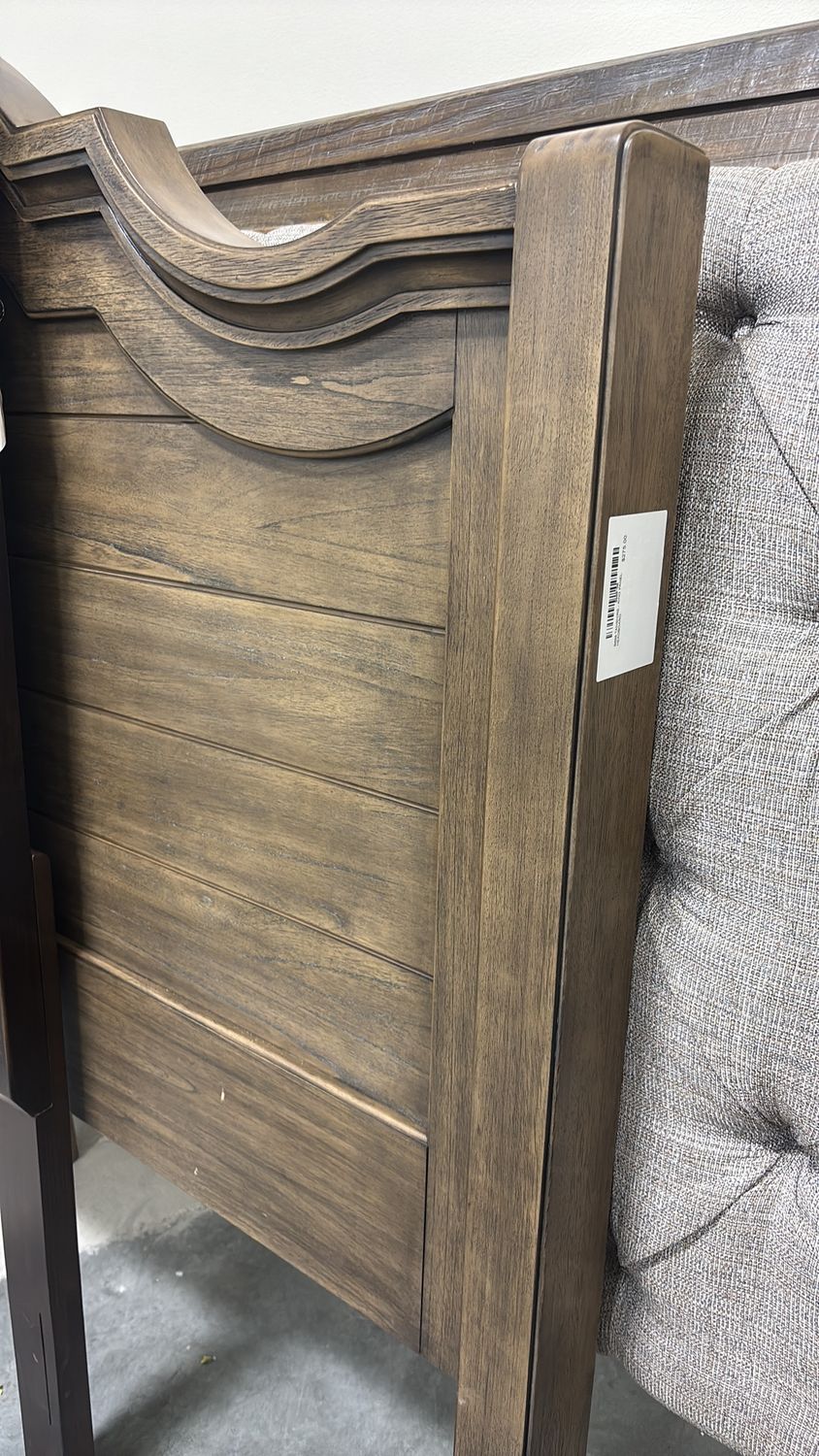 B688 TANSHIRE - KING PANEL HEADBOARD