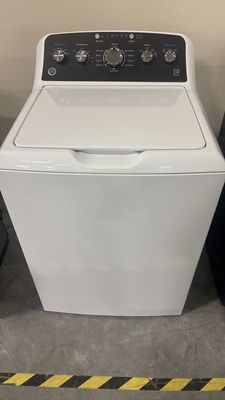 GE GE 4.5 cu. ft. Capacity Washer with Stainless Steel Basket,Cold Plus and Wash Boost