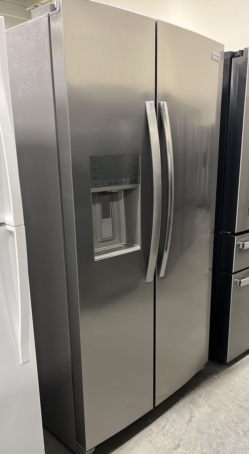 Frigidaire Gallery 25.6-cu ft Side-by-Side Refrigerator with Ice Maker (Fingerprint Resistant Stainless Steel) ENERGY STAR