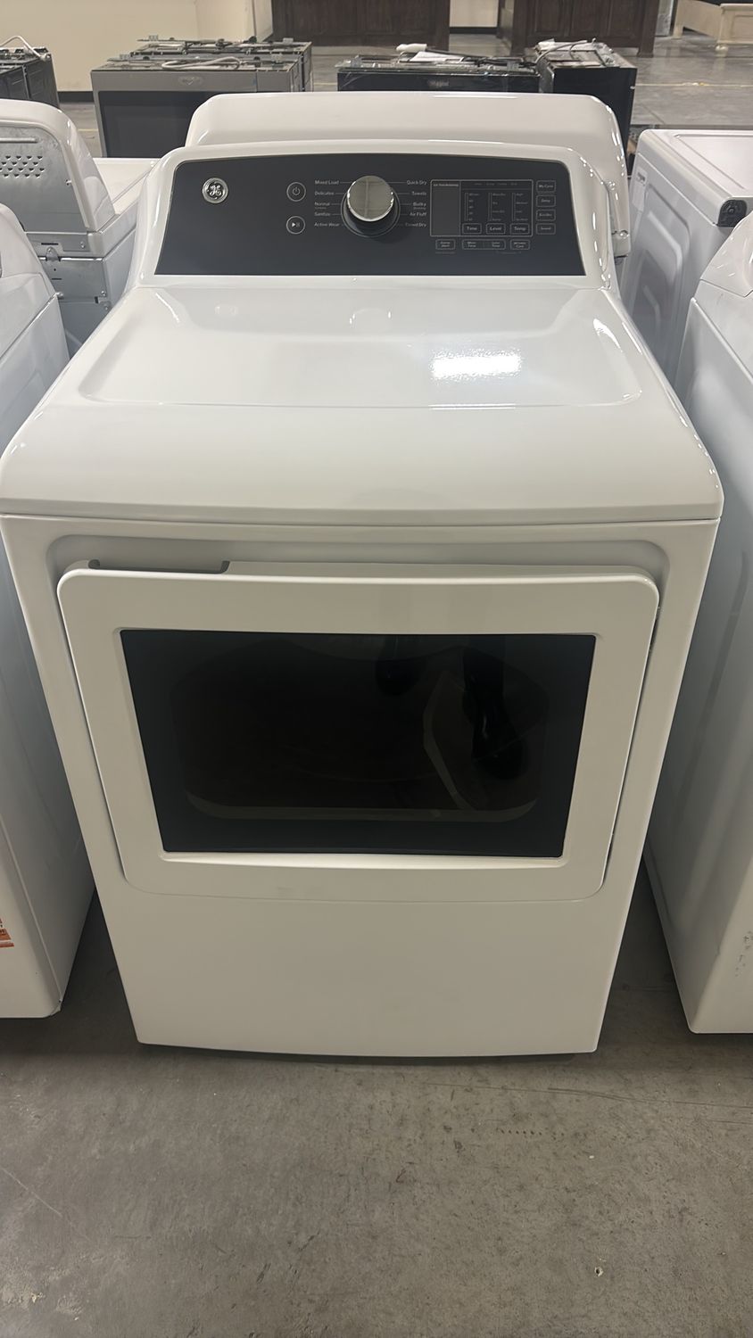 GE 7.4-cu ft Electric Dryer (White)