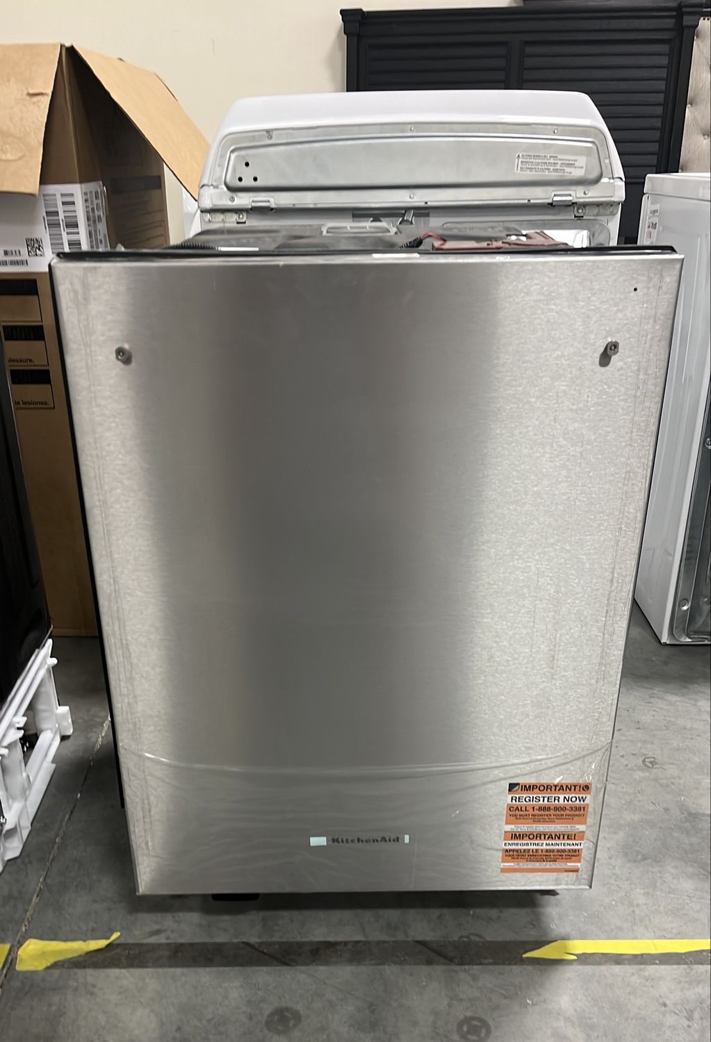 24 in. Top Control Built-In Tall Tub Dishwasher in  PrintShield Stainless with Ultra-bright LED Lighting