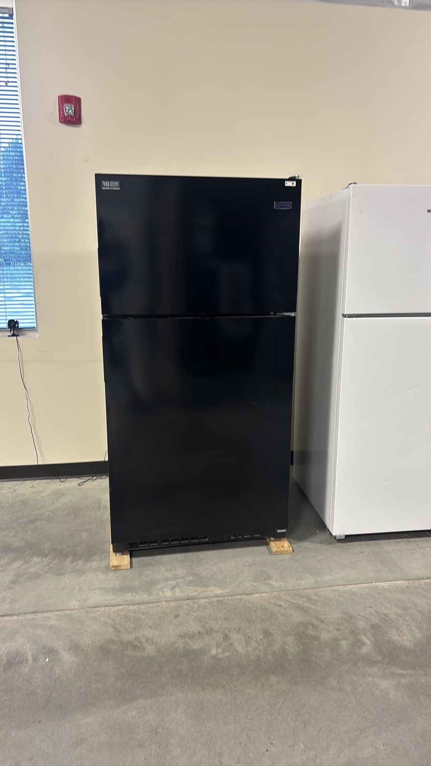 33 in. 21 cu. ft. Freestanding Wide Top Freezer Refrigerator in Black with Garage Mode
