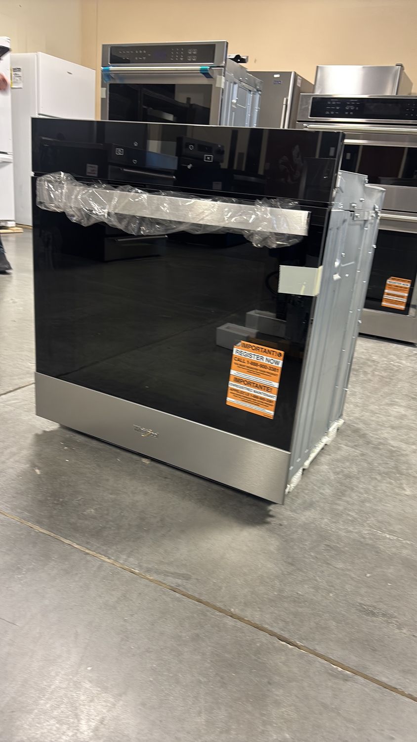 4.3 Cu. Ft. Single Wall Oven with Air Fry When Connected