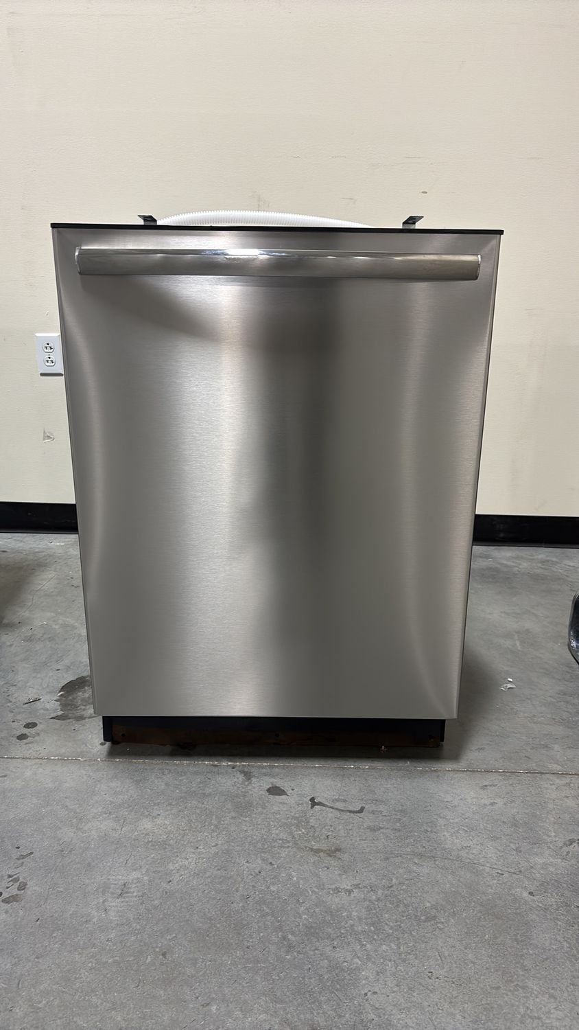 Frigidaire 24 Inch Fully Integrated Dishwasher with 14 Place Setting Capacity, 8 Wash Cycles, 42 dBA Silence Rating, OrbitClean®, DishSense™, MaxDry™ Option, Quick Wash, NSF Certified Sanitize and ENE