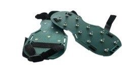 Souliers a clous avec strap