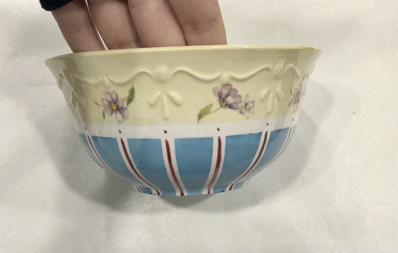 Flower &amp; Stripes bowls - full set