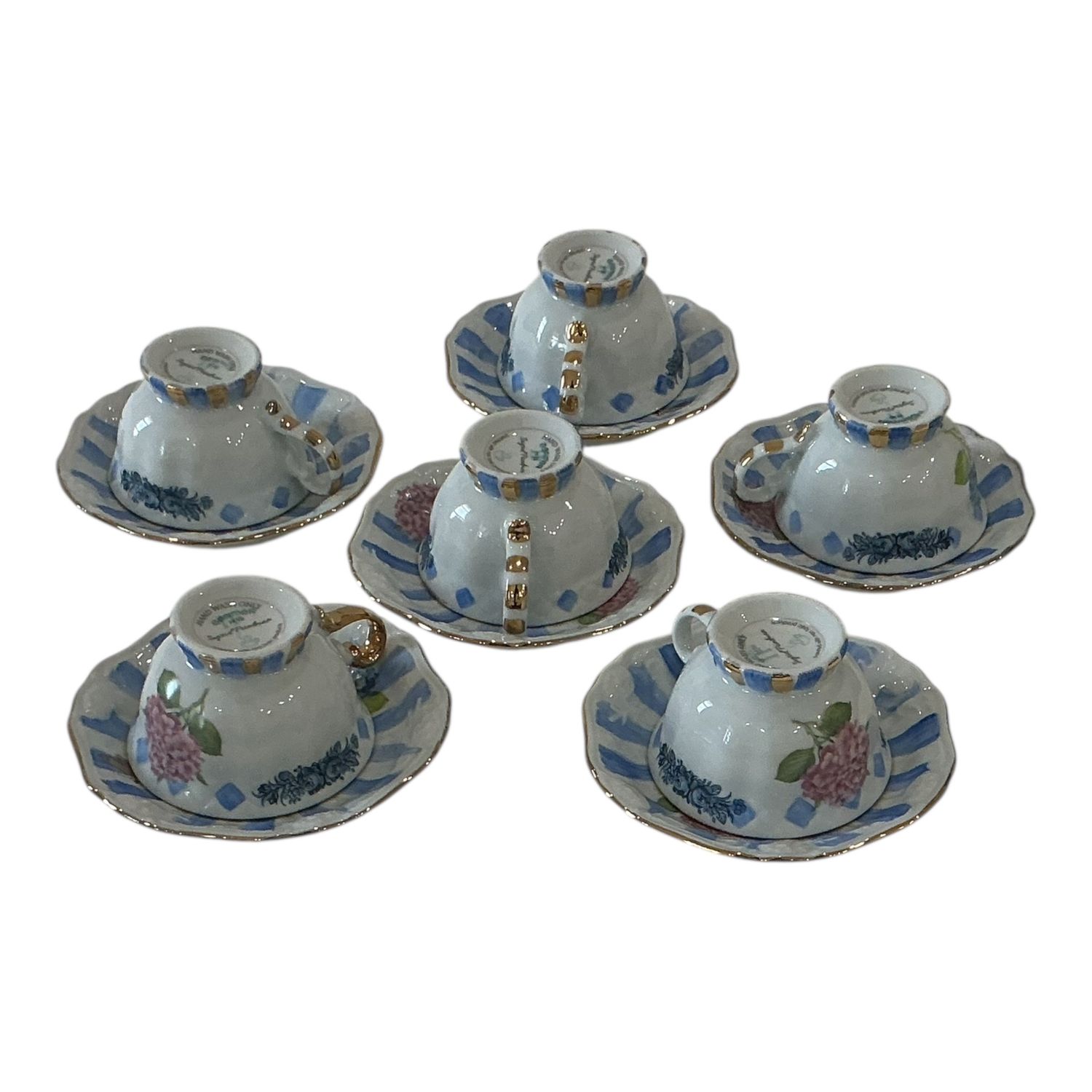 Blue stripes, flowers + gold