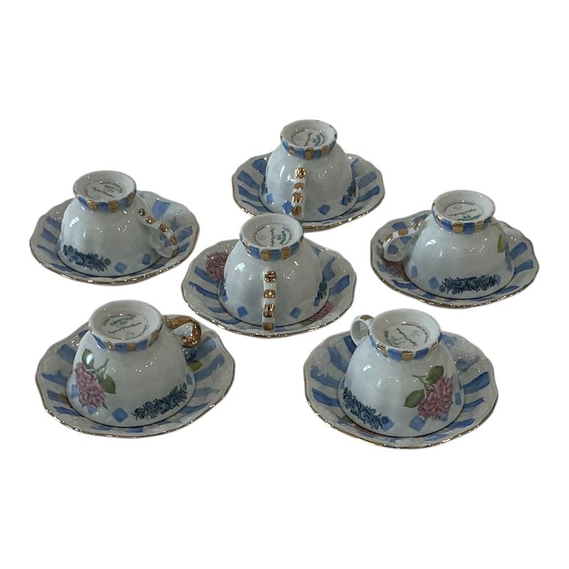 Blue stripes, flowers + gold