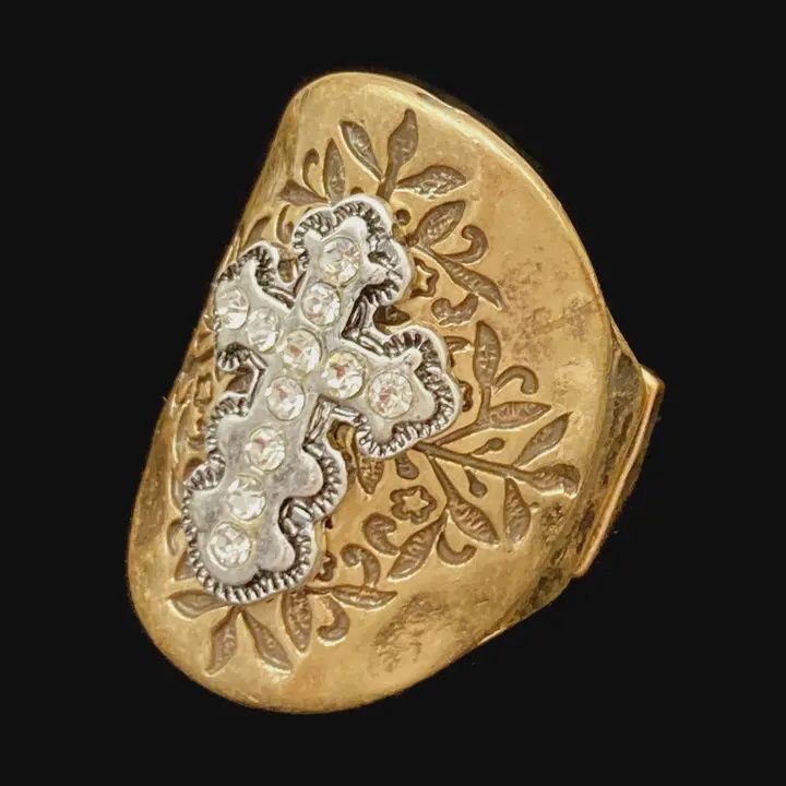 Western Cross Filigree Rhinestone Stretch Ring, Color: Gold