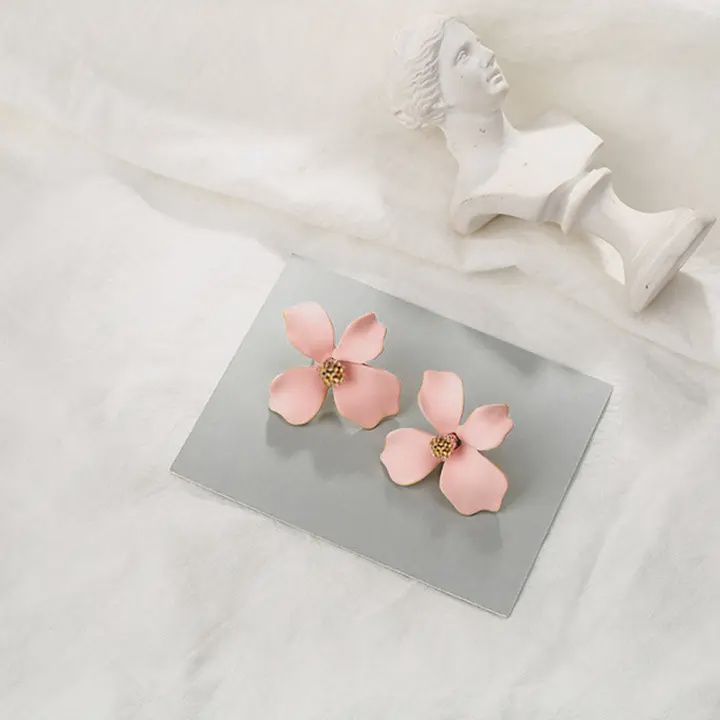 Four-Petal Stud Earrings, Color: Pink