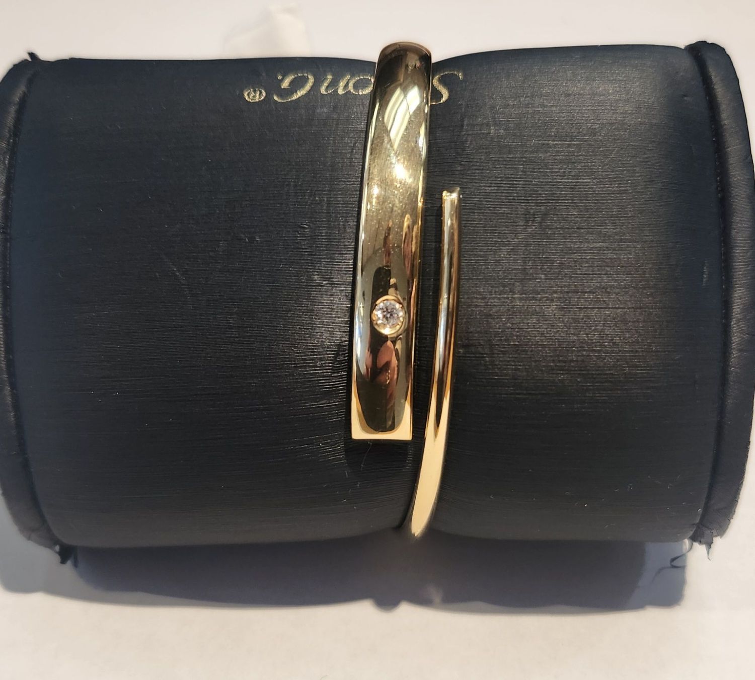 HERCO 18K GOLD WRAP BANGLE WITH DIAMOND