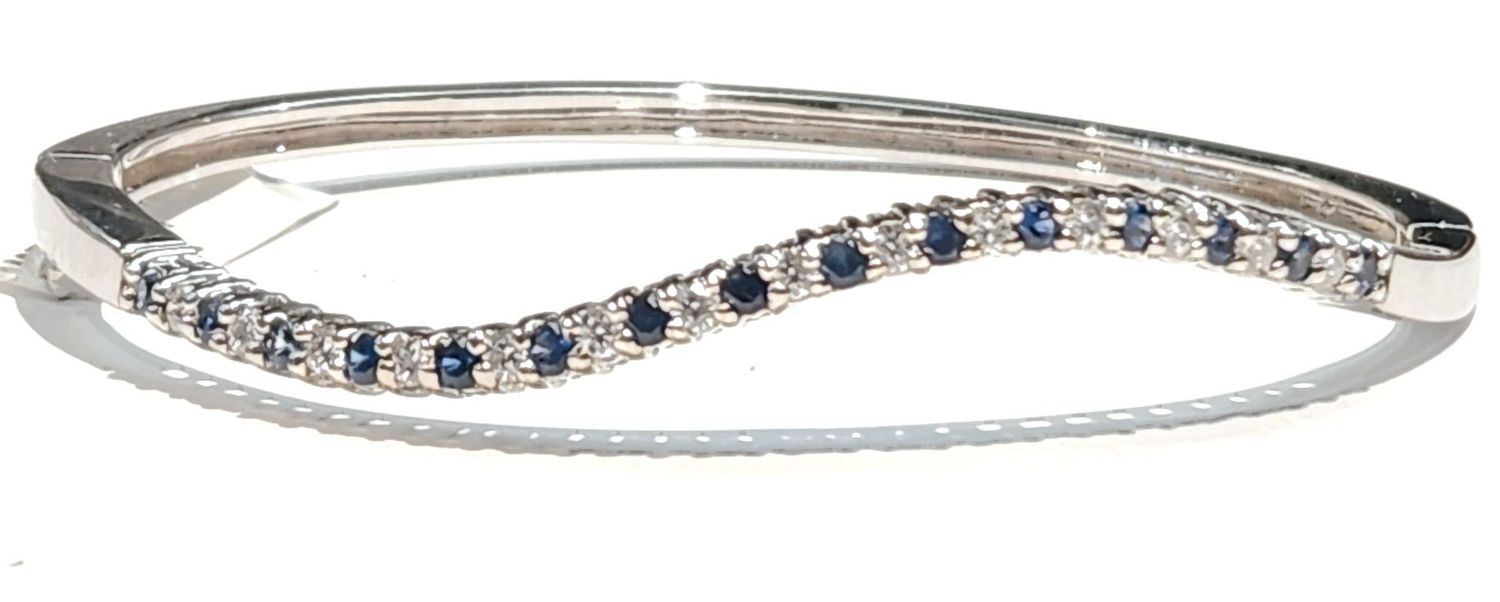 LADYS 18K GOLD SAPPHIER DIAMON BRACELET approximately .46 SAPP .46ct