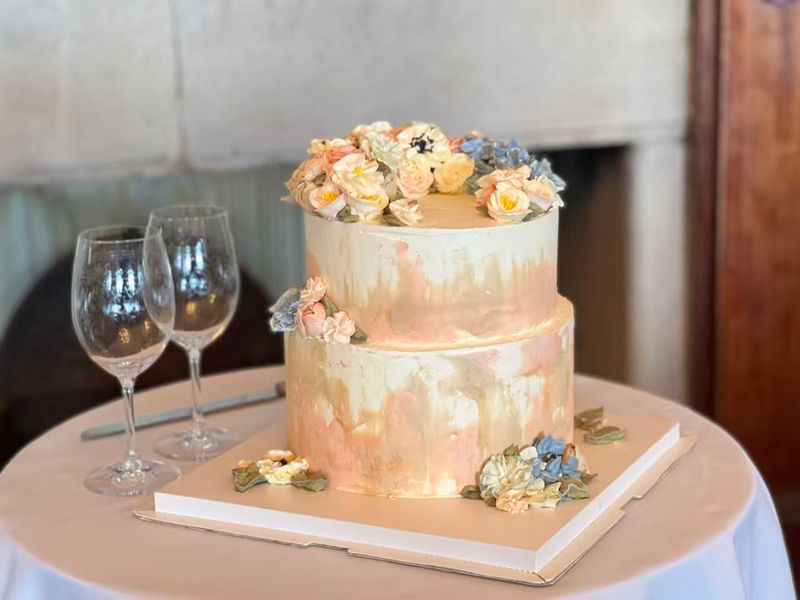 Two Tiers Buttercream Flower Cake