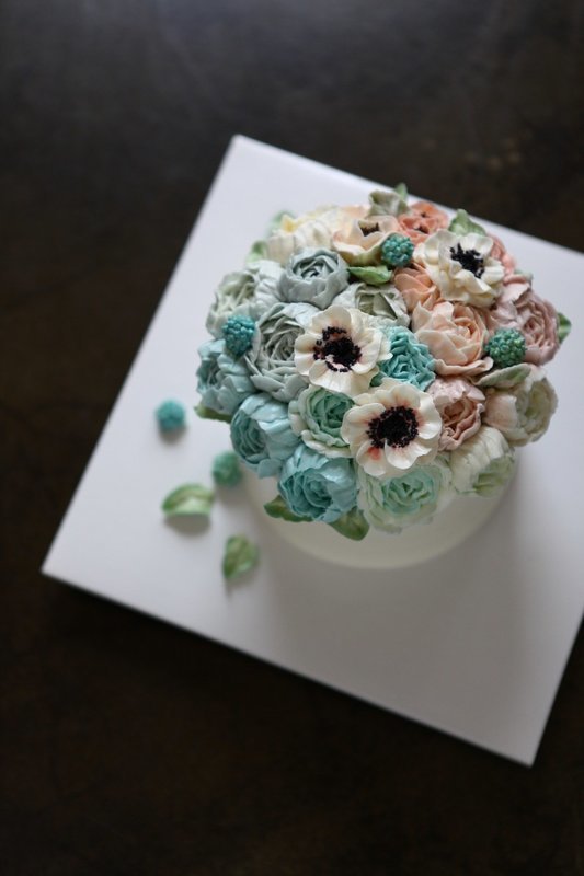 Full Flowers Butter Cream Cake