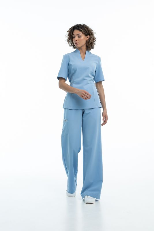 Clean Women’s Scrub Set