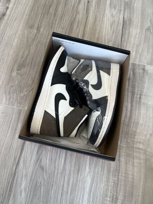 JORDAN 1 DARK MOCHA HIGH