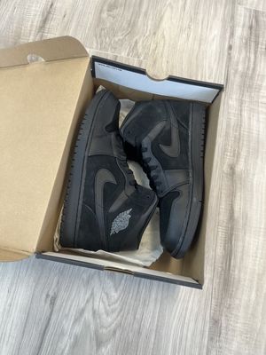 JORDAN 1 MID BLACK