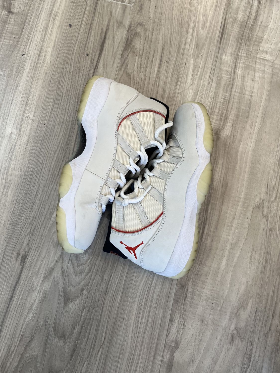 JORDAN  11 PLATINUM TINT | NO BOX |, USED: 9.5