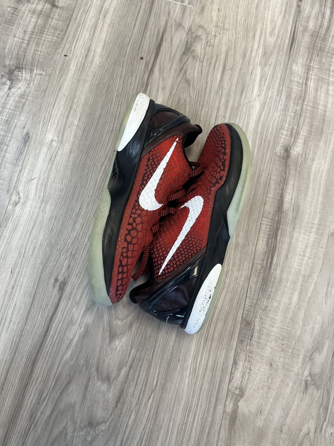 KOBE 6 CHALLENGE RED | NO BOX |, USED: 11