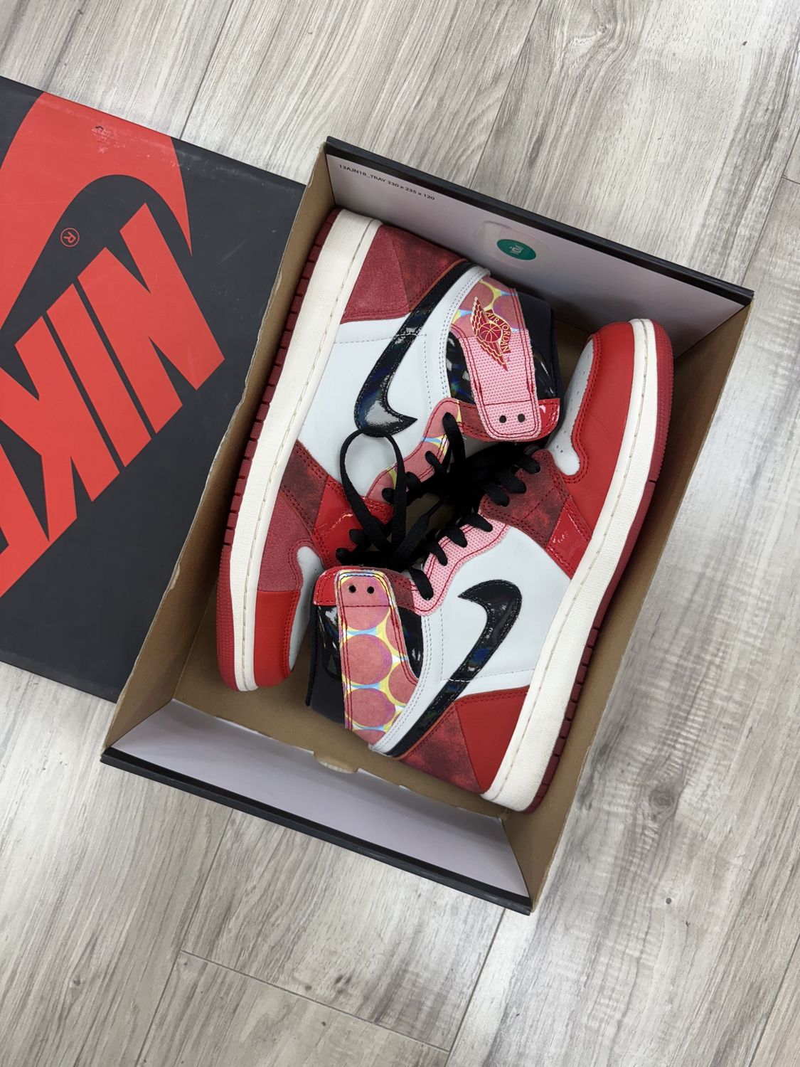 JORDAN 1 SPIDERVERSE, USED: 10