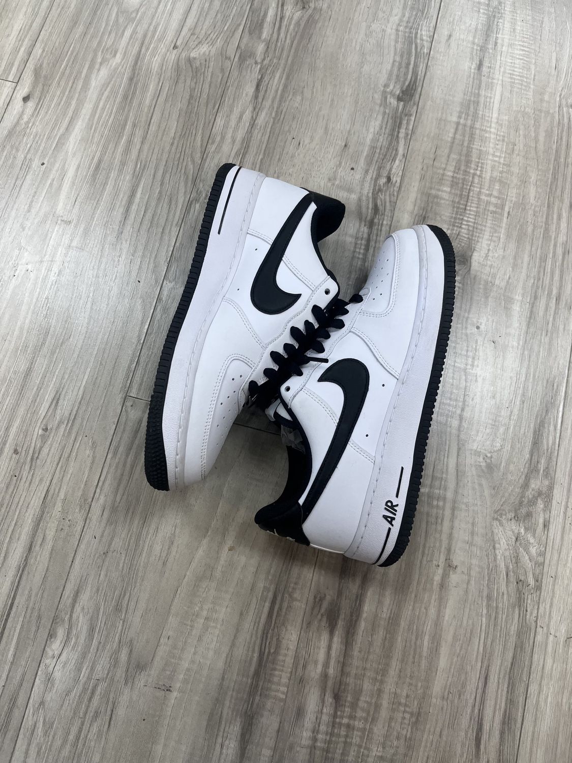 AF1 LOW WHITE BLACK | NO BOX |, USED: 8.5