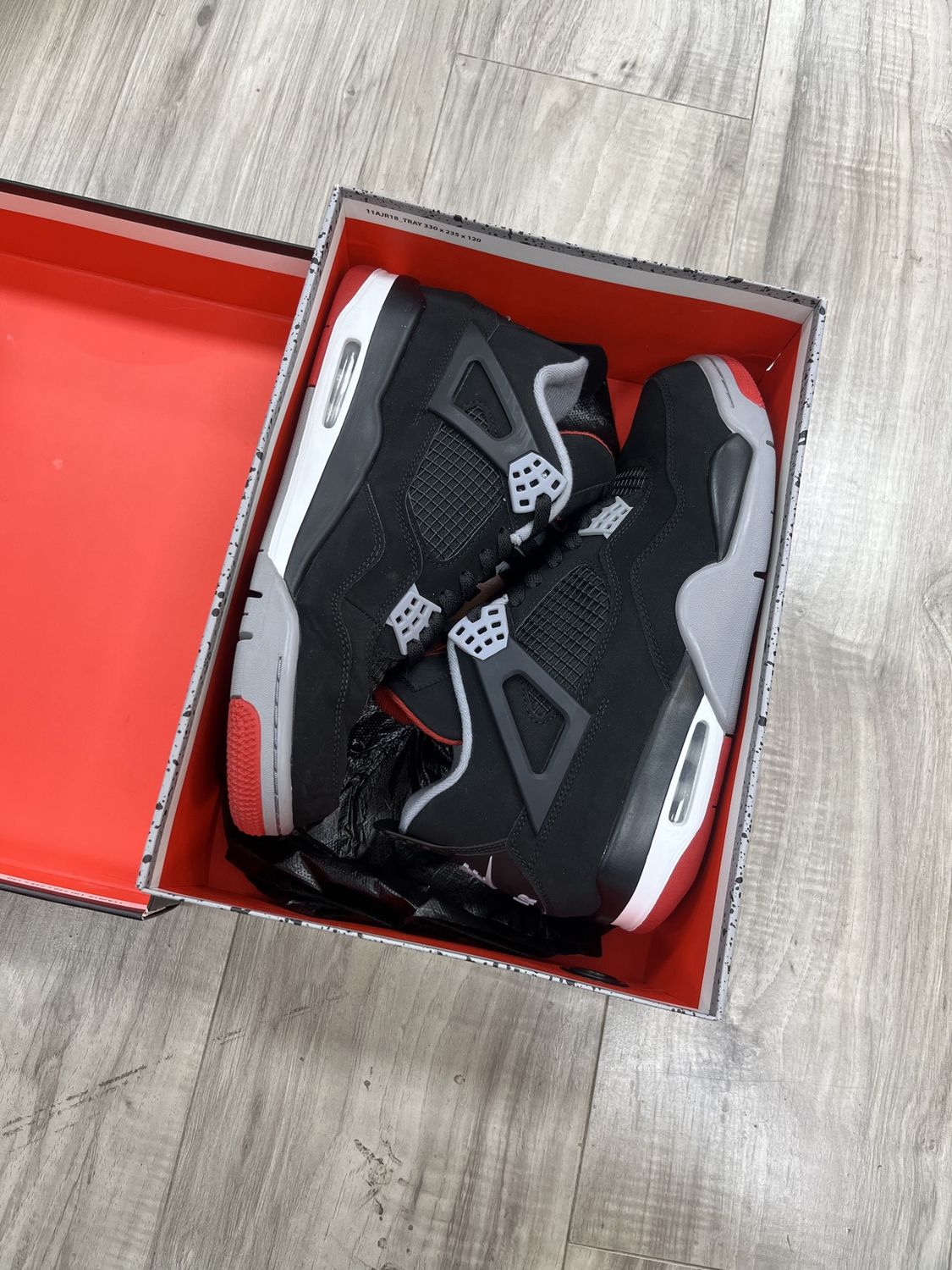 JORDAN 4 BRED, USED: 10.5
