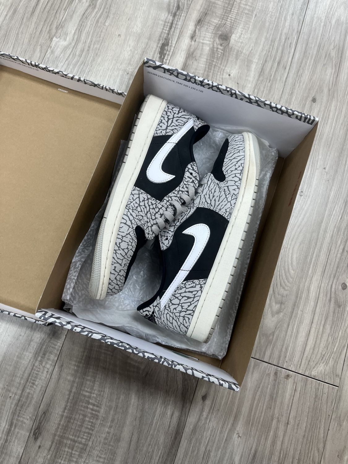 JORDAN 1 LOW BLACK CEMENT, USED: 10