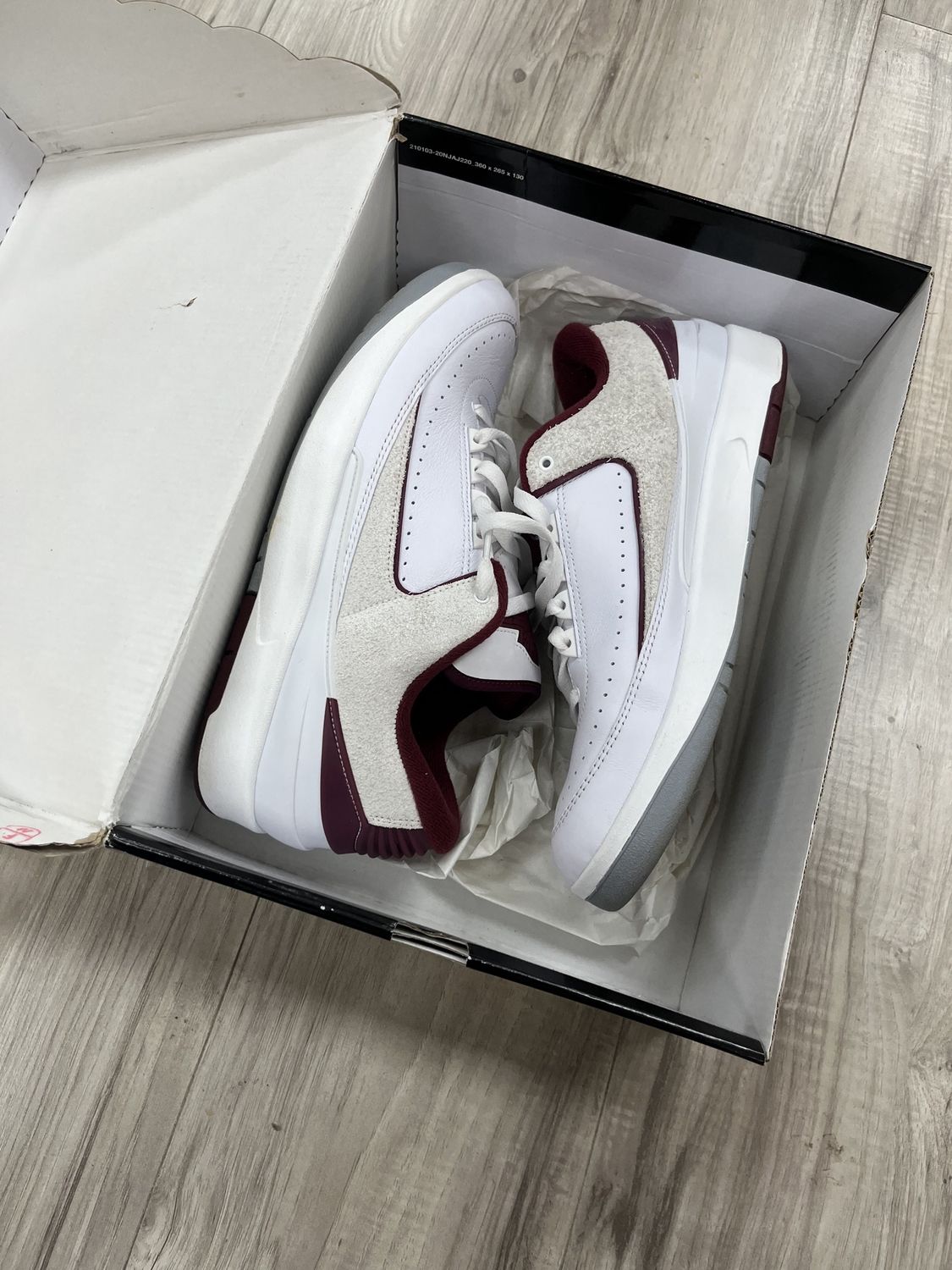 JORDAN 2 LOW MAROON, USED: 12