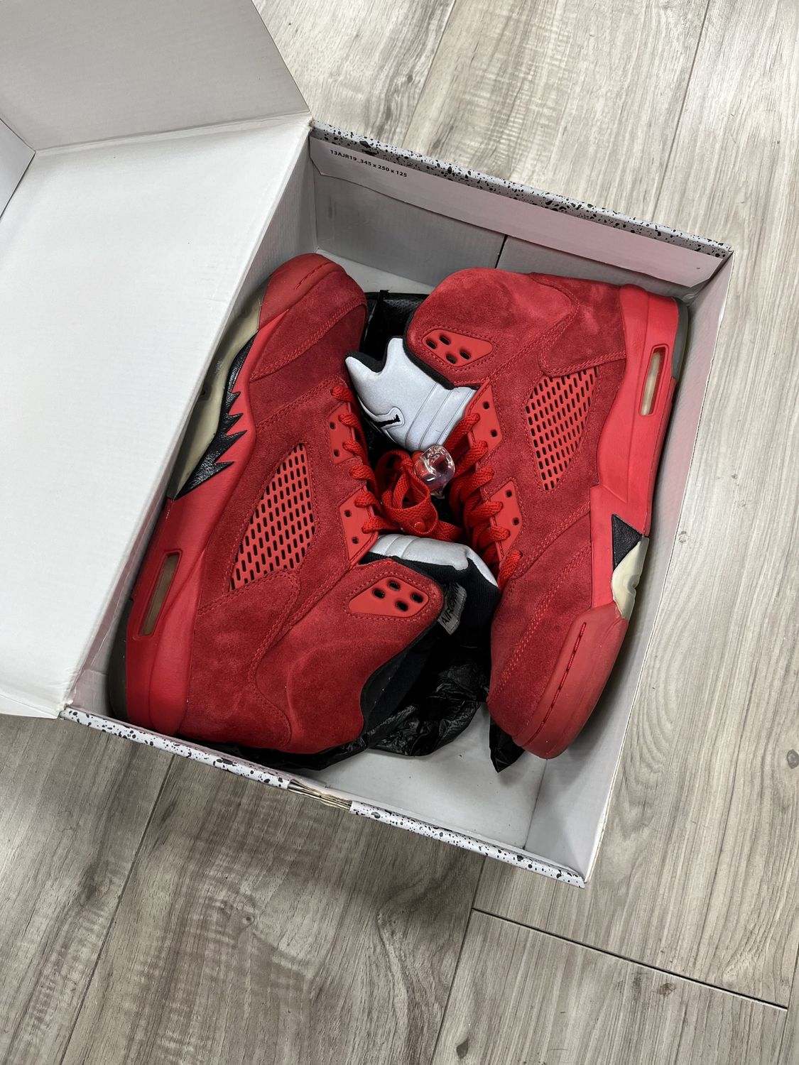 JORDAN 5 RED SUEDE, USED: 10