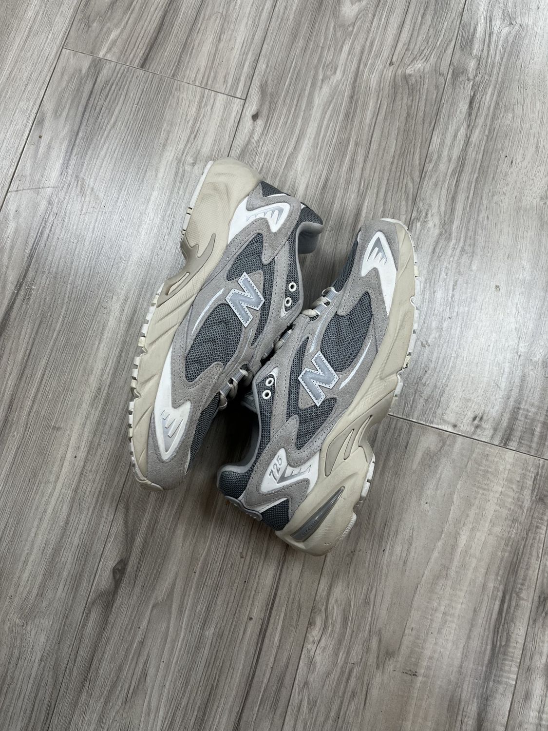 NEW BALANCE 725 WHITE GREY | NO BOX |, USED: 9