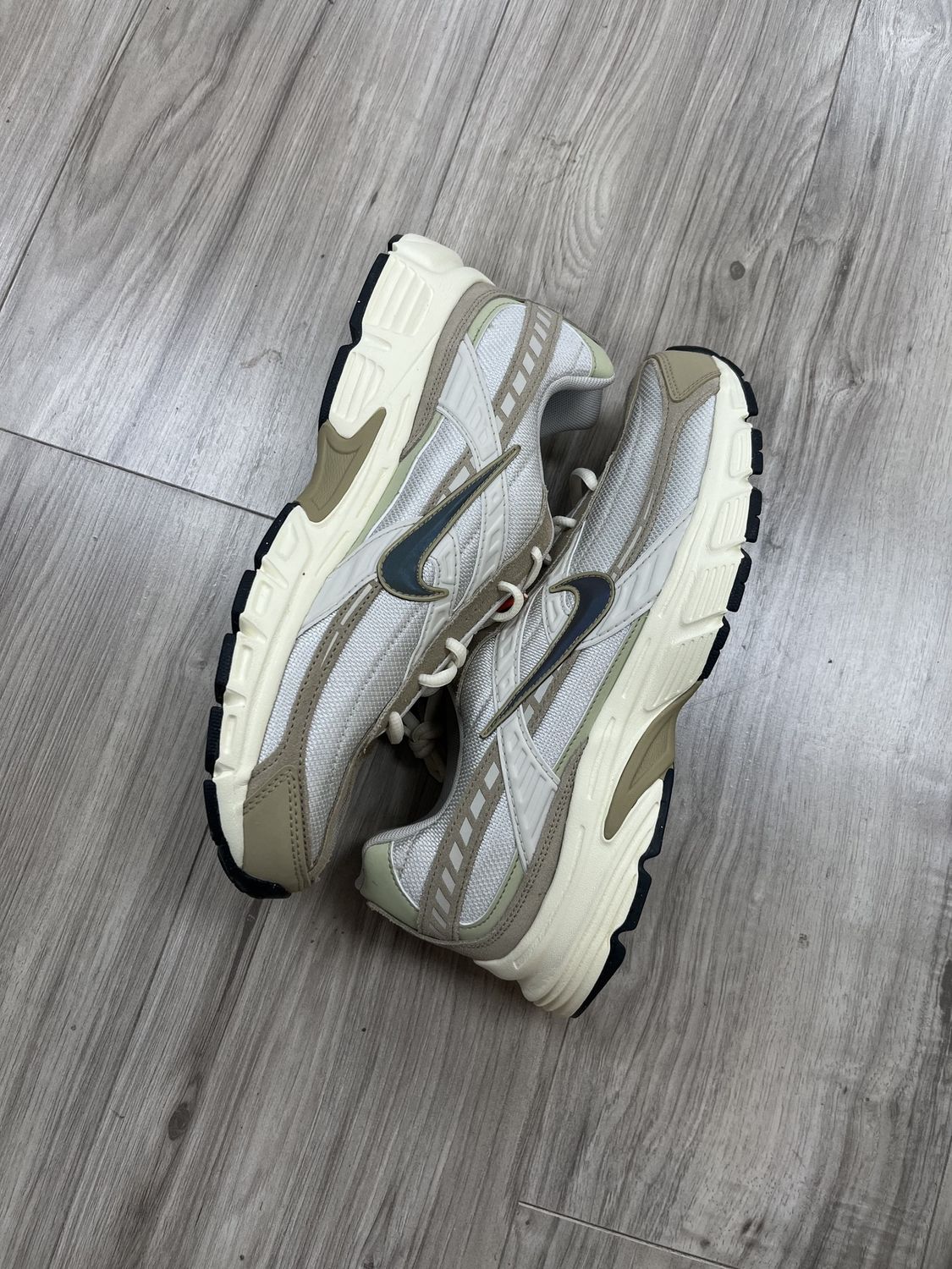 NIKE INITIATOR LIGHT BONE | NEW | NO BOX |, NEW: 11