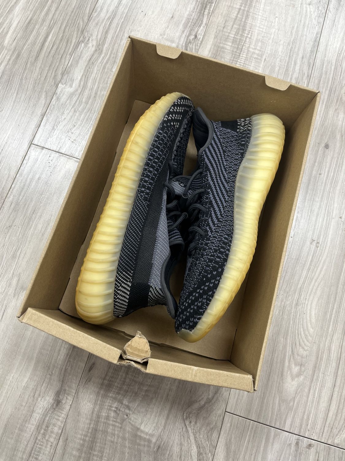 YEEZY 350 CARBON, USED: 11.5