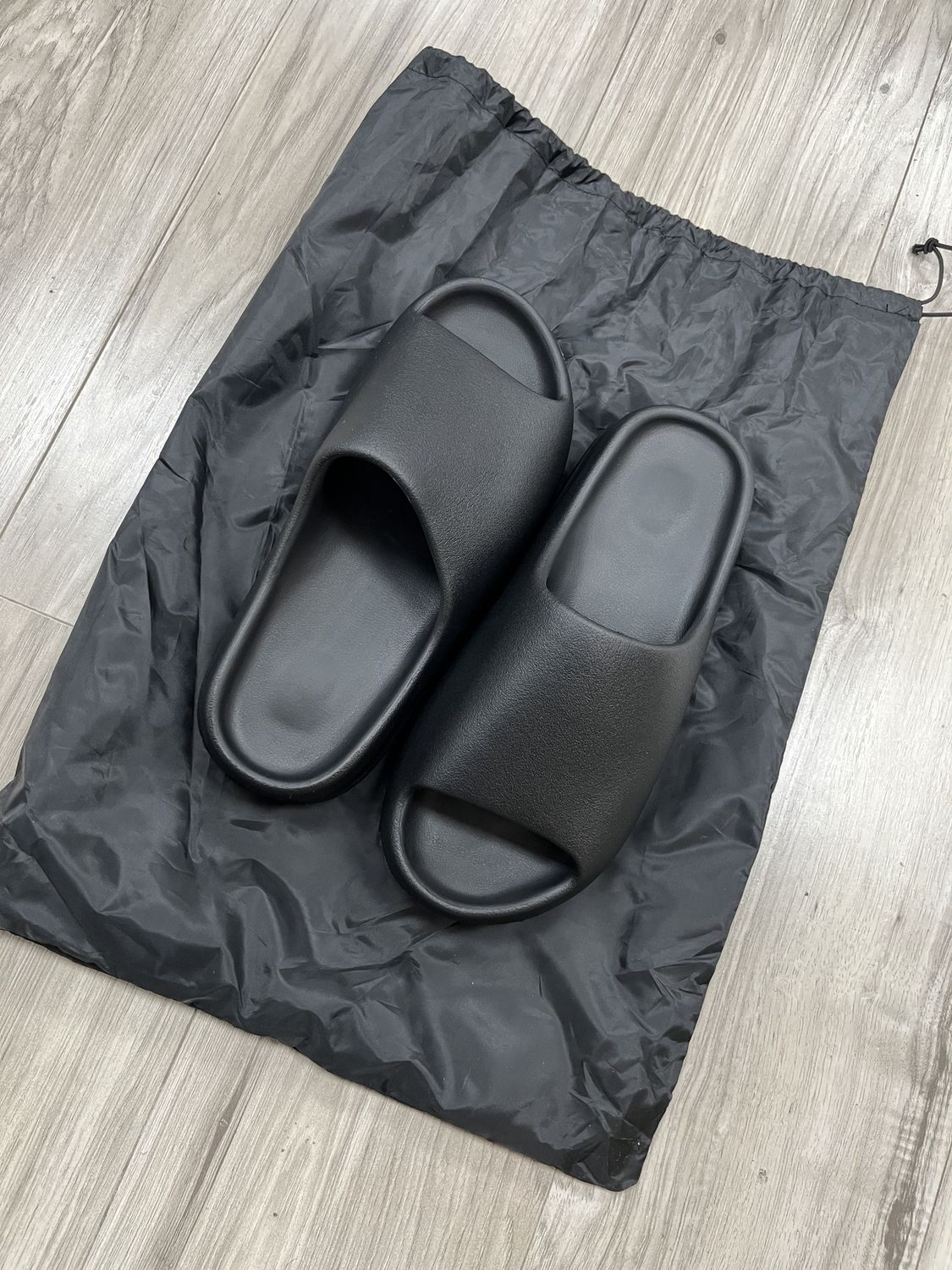 YEEZY SLIDE BLACK YS-23 | NEW |, NEW: 11