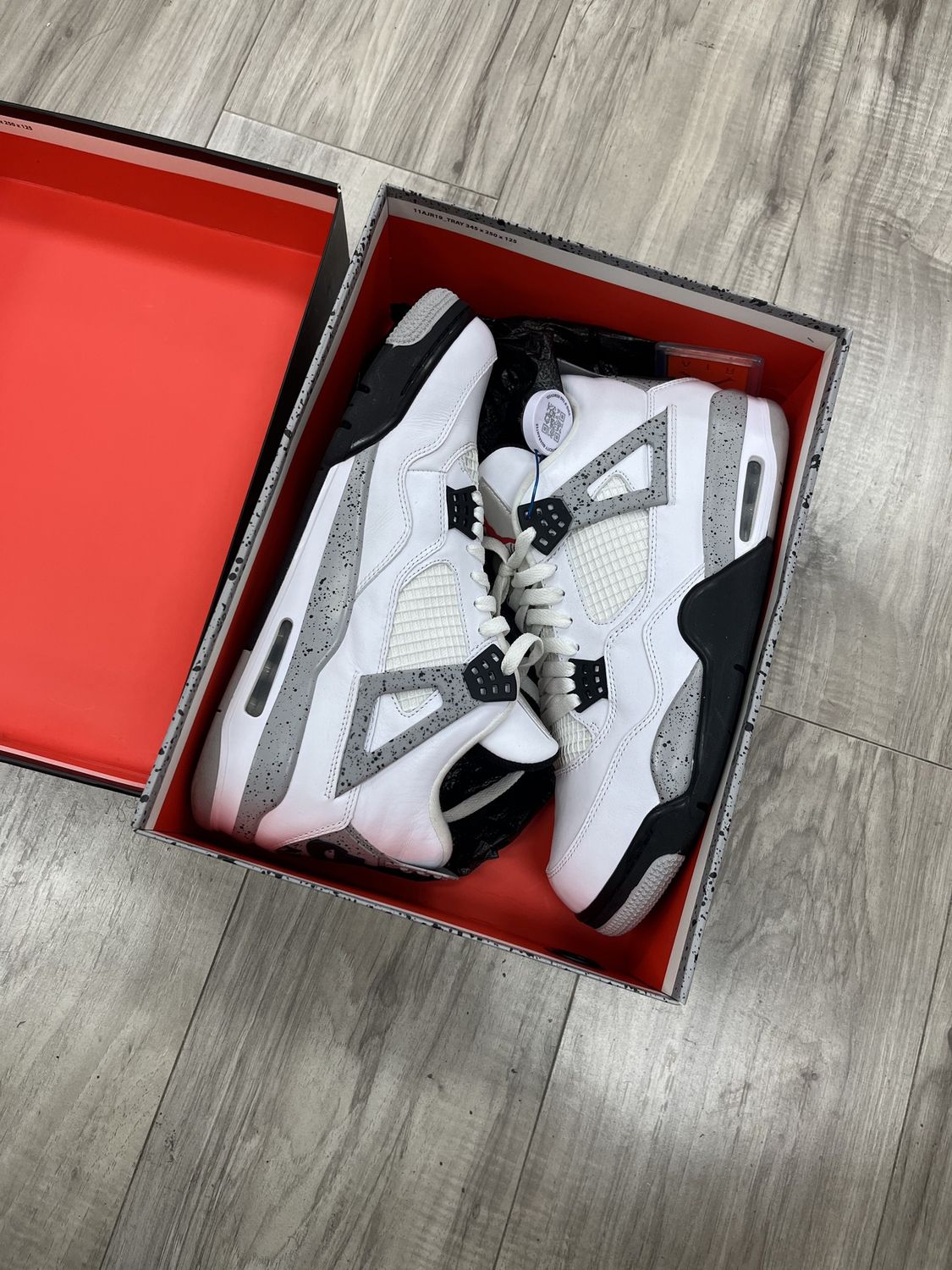 2016 JORDAN 4 WHITE CEMENT, USED: 12