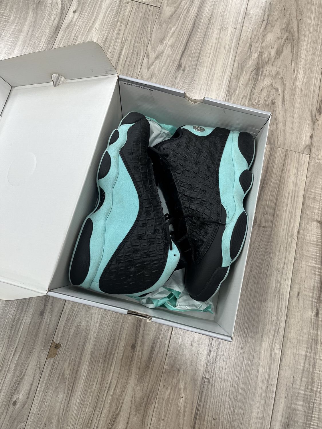 JORDAN 13 ISLAND GREEN, USED: 12