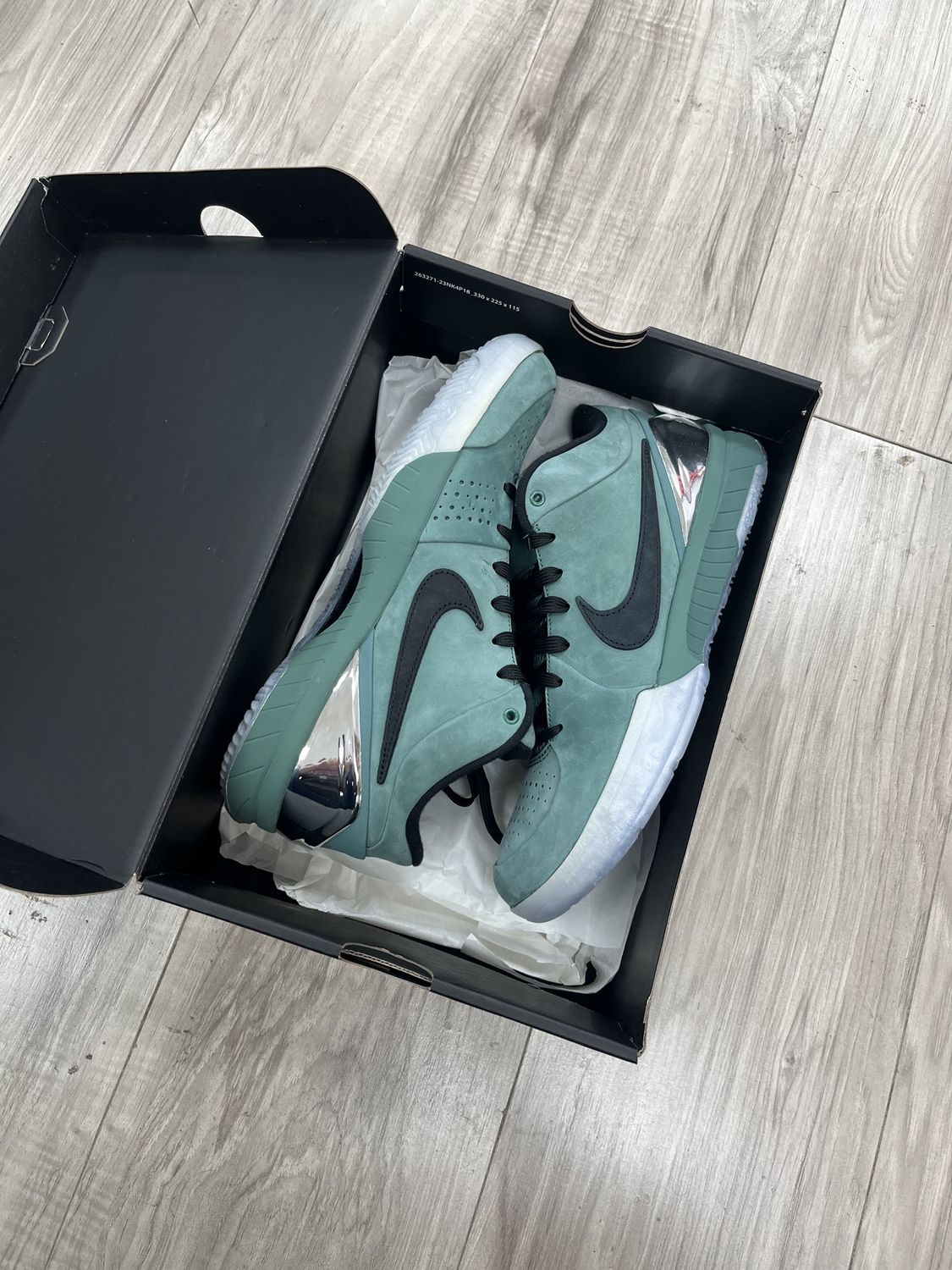 KOBE 4 GIRL DAD, USED: 9