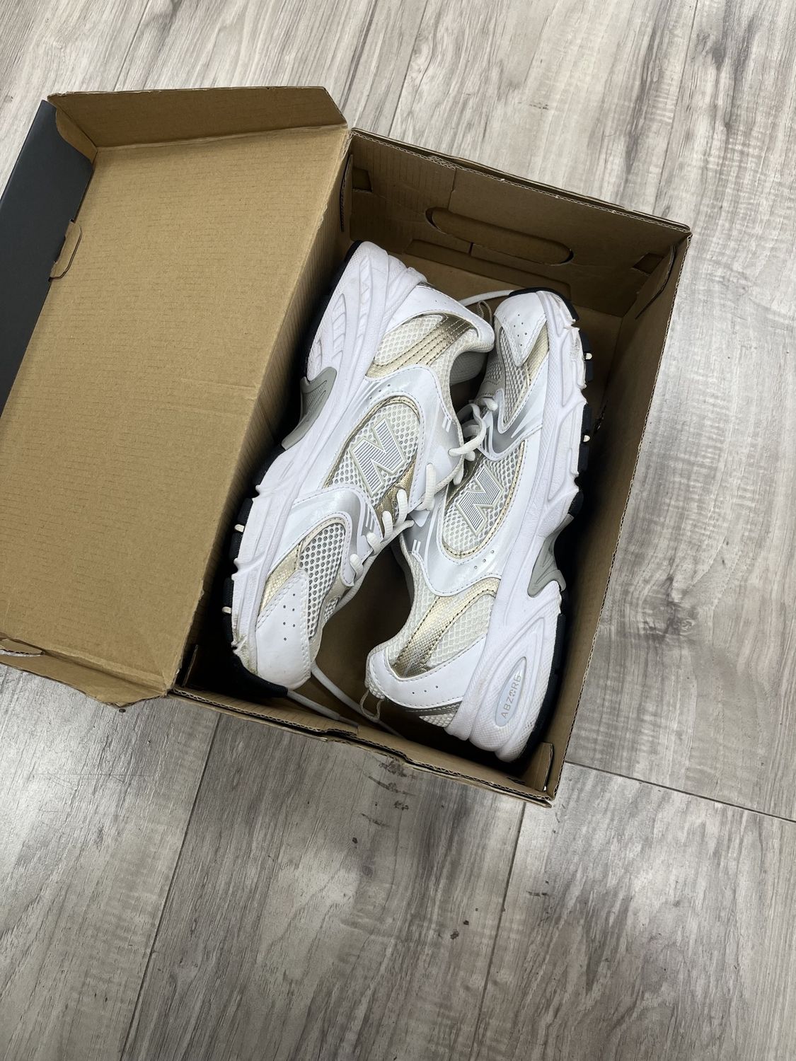 NEW BALNCE 530 WHITE, USED: 7Y