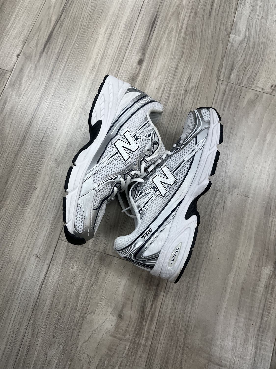 NEW BALANCE 740 WHITE SILVER | NO BOX |, USED: 8.5