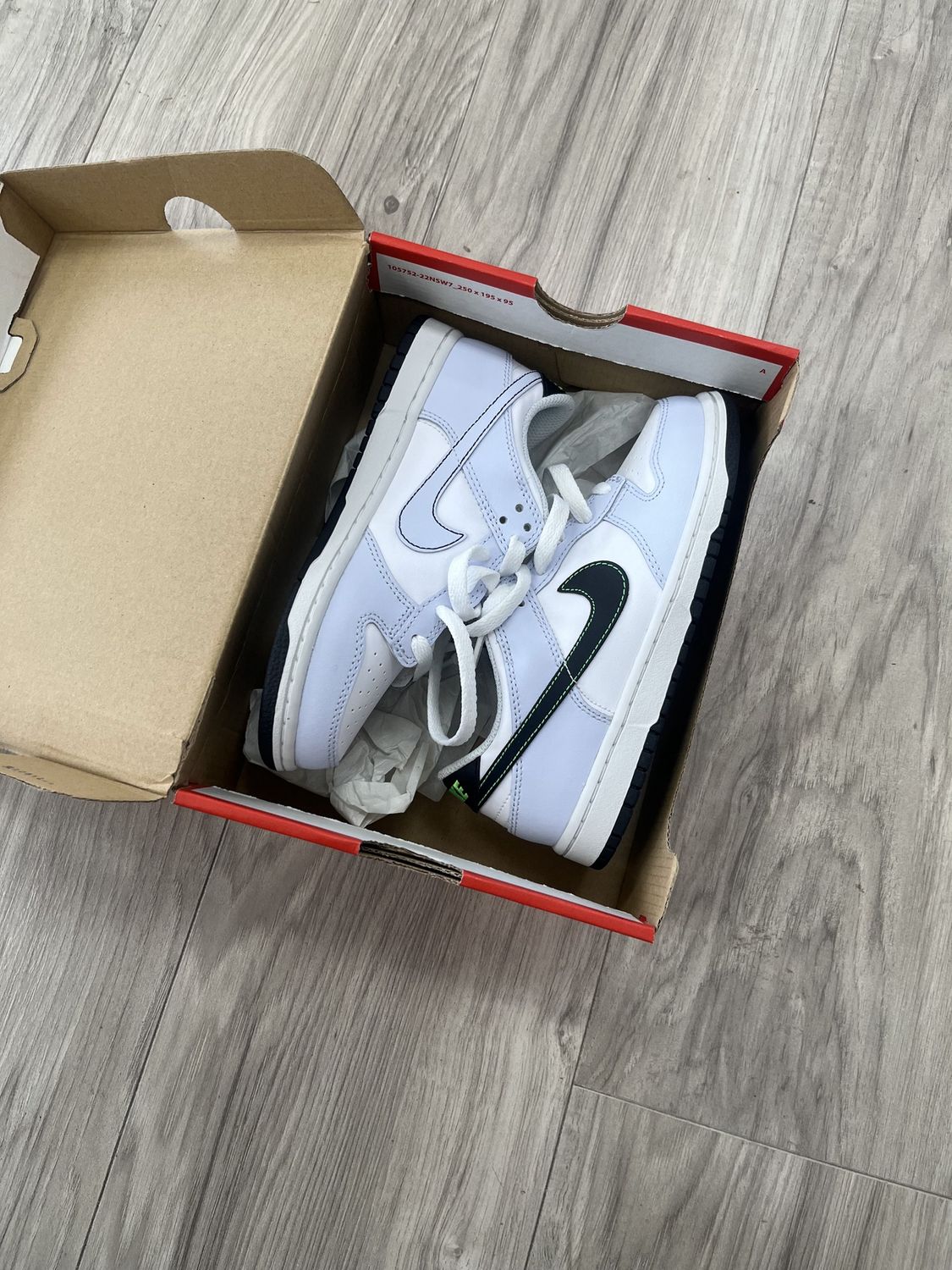 DUNK LOW GREY GREEN STRIKE, USED: 2Y