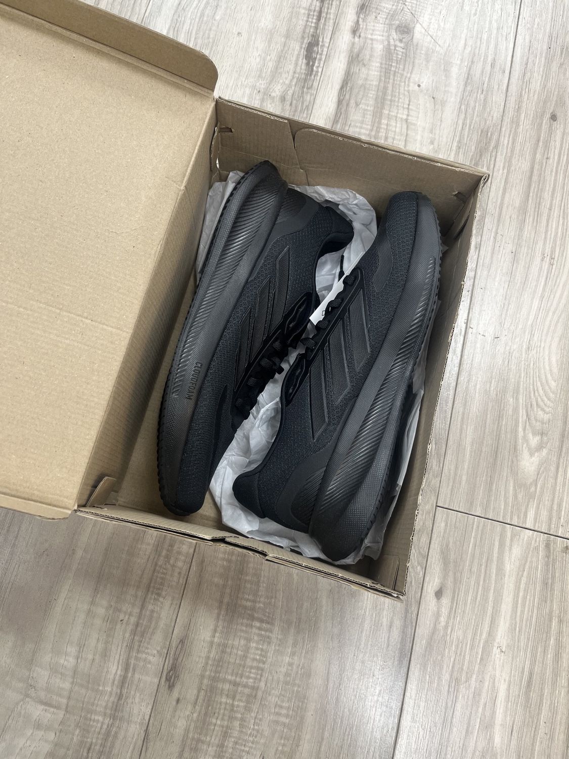 ADIDAS RUNFALCON 5 TRIPLE BLACK |, USED: 10