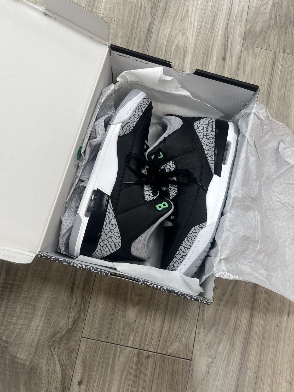 JORDAN 3 GREEN GLOW |, USED: 10.5