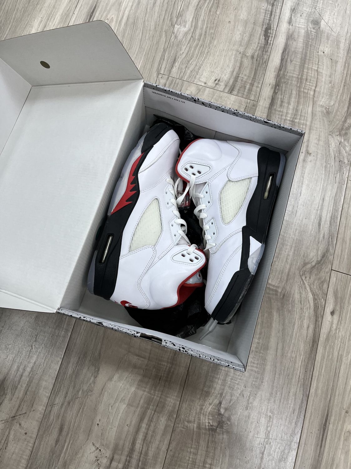 JORDAN 5 FIRE RED SILVER TONGUE |, USED: 9.5