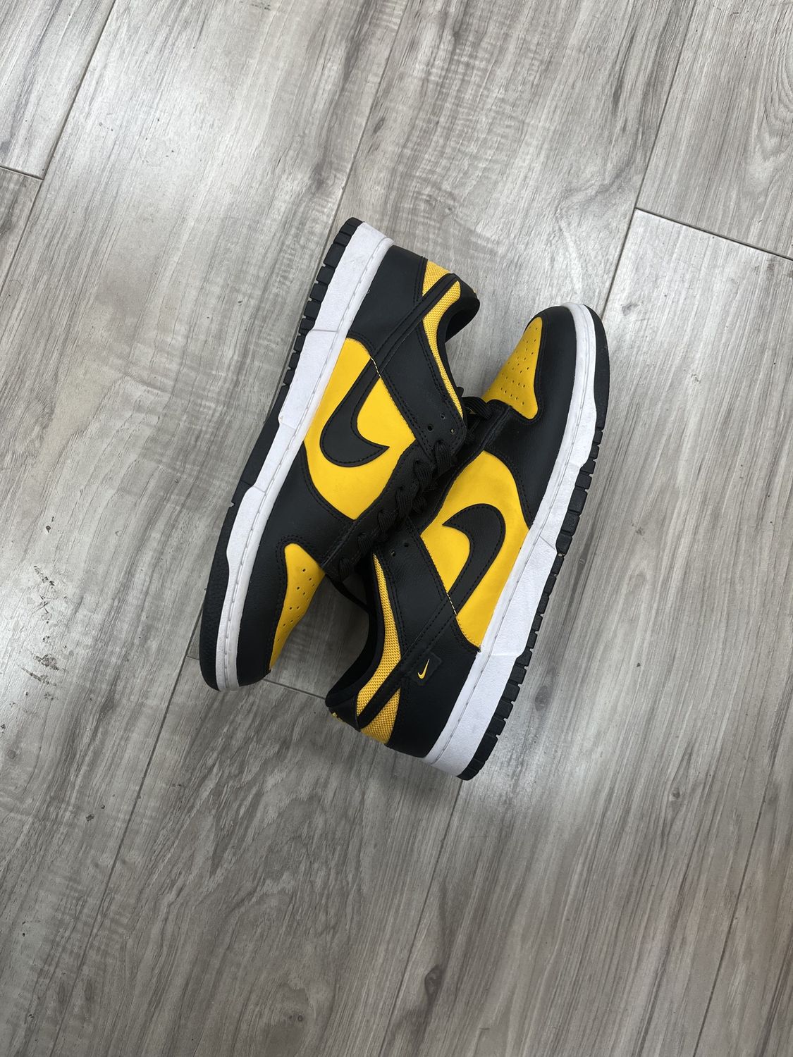 DUNK LOW BLACK UNI GOLD | NO BOX |, USED: 9.5