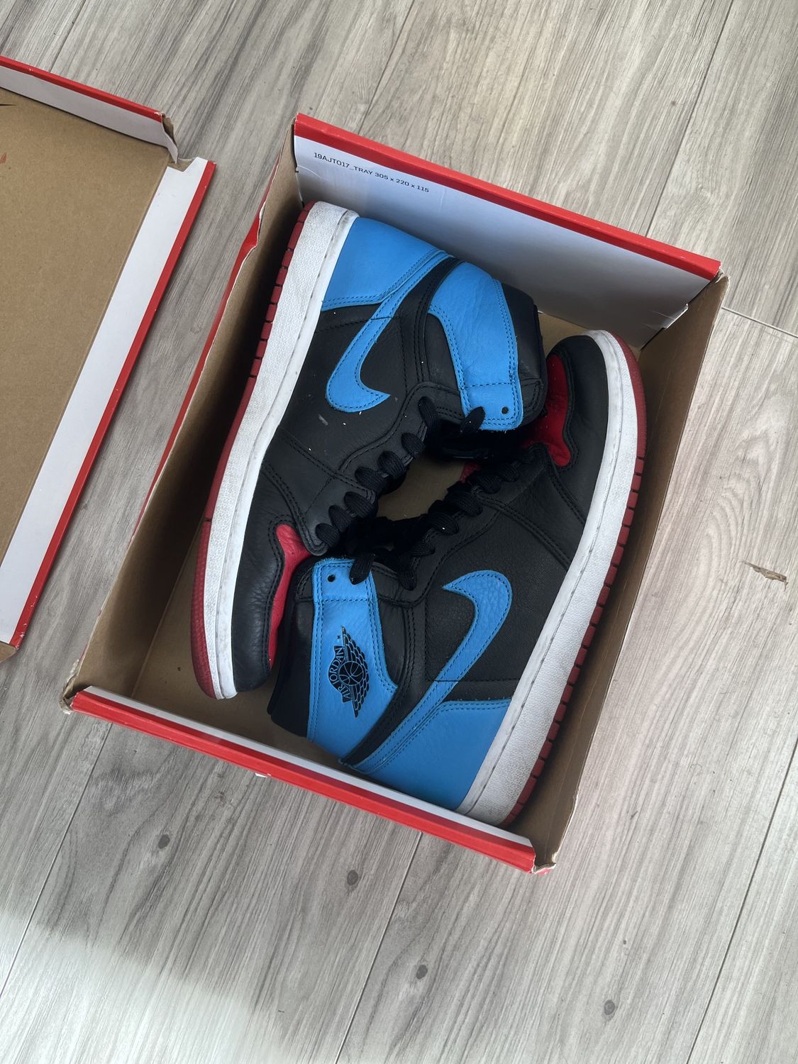 JORDAN 1 HIGH NC TO CHI, USED: 9.5W