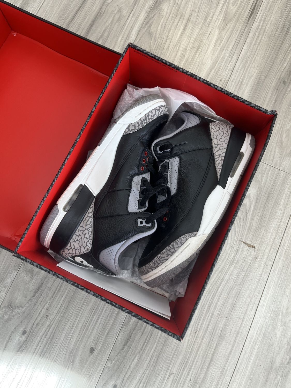 JORDAN 3 BLACK CEMENT GREY, USED: 9