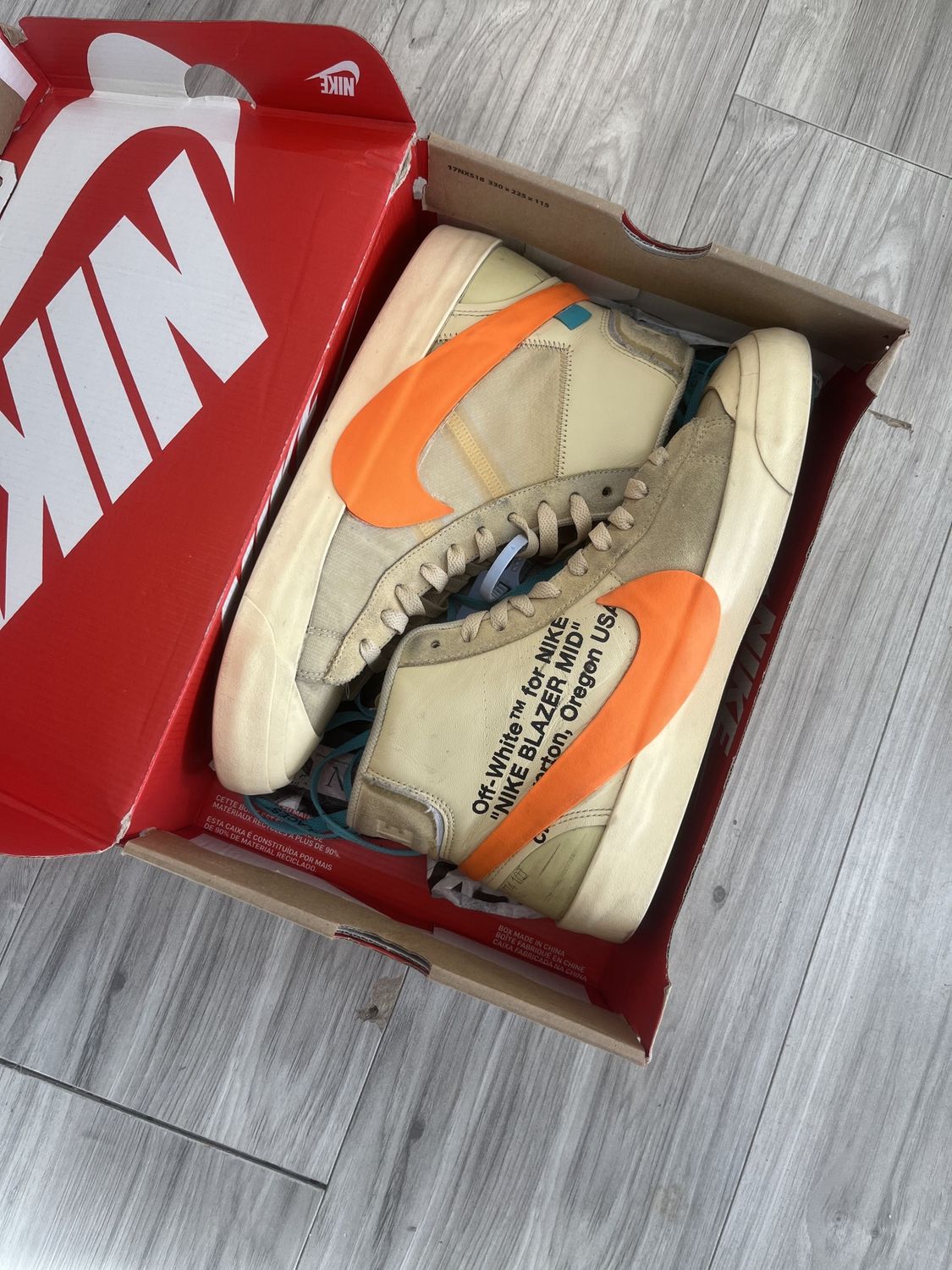 OFF WHITE BLAZER HALLOWS EVE, USED: 10.5