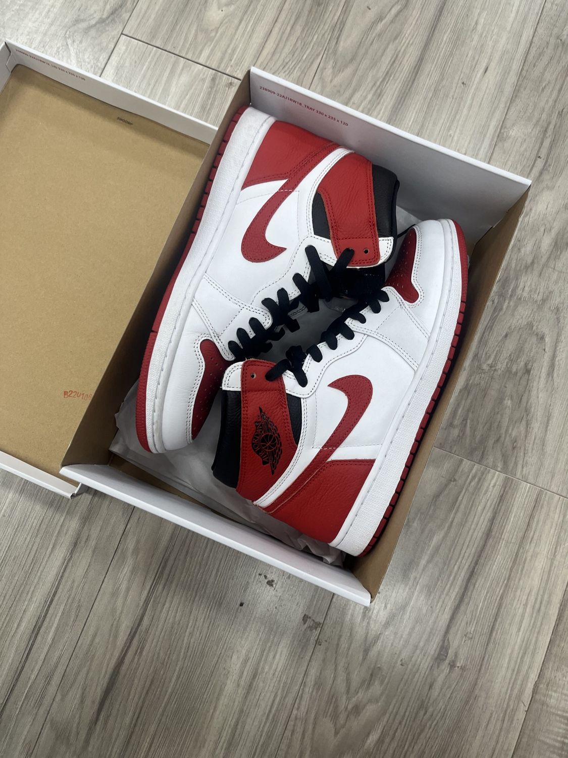 JORDAN 1 HIGH HERITAGE, USED: 10.5