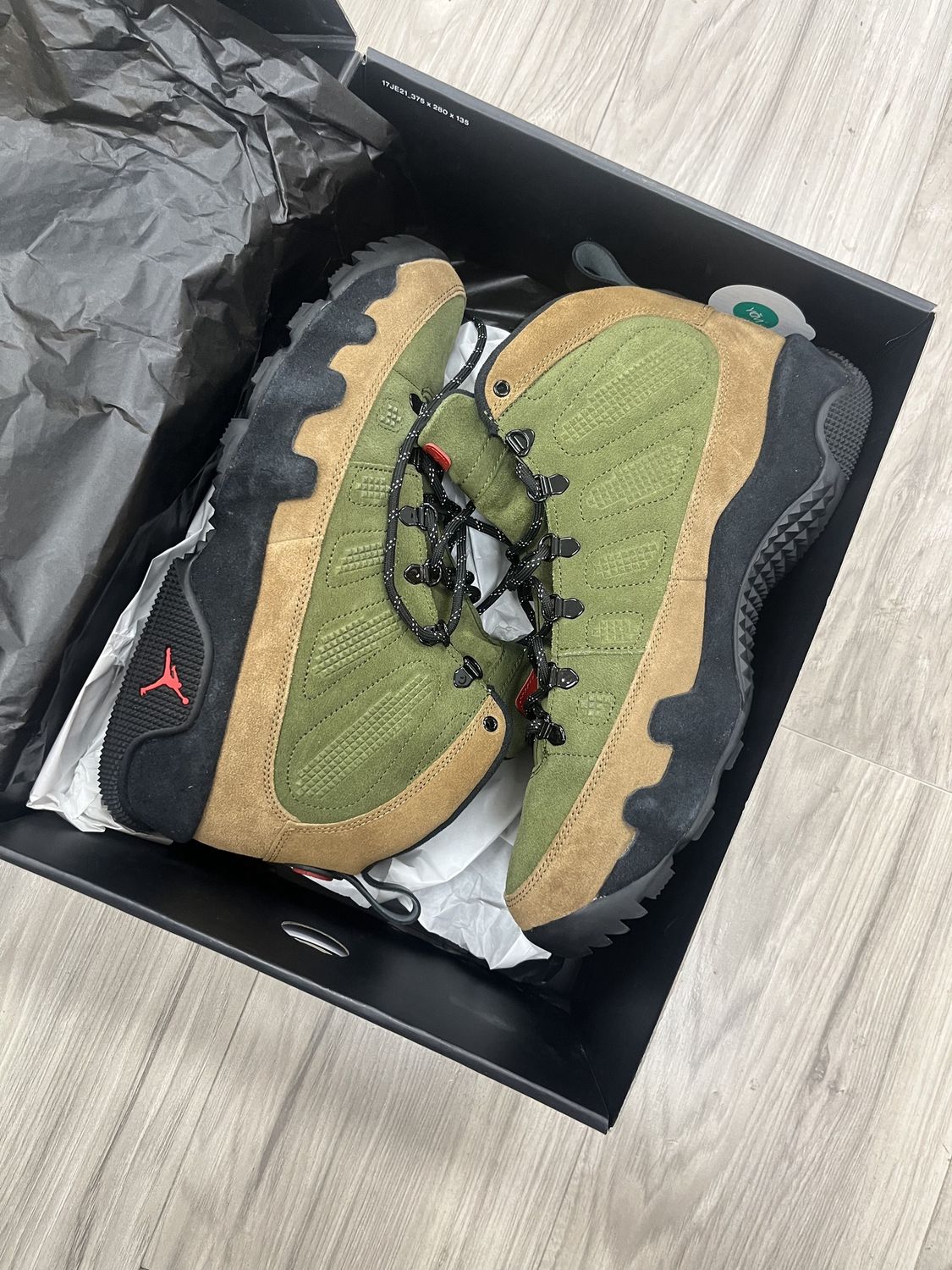 JORDAN 9 OLIVE NRG TRIED ON, USED: 13