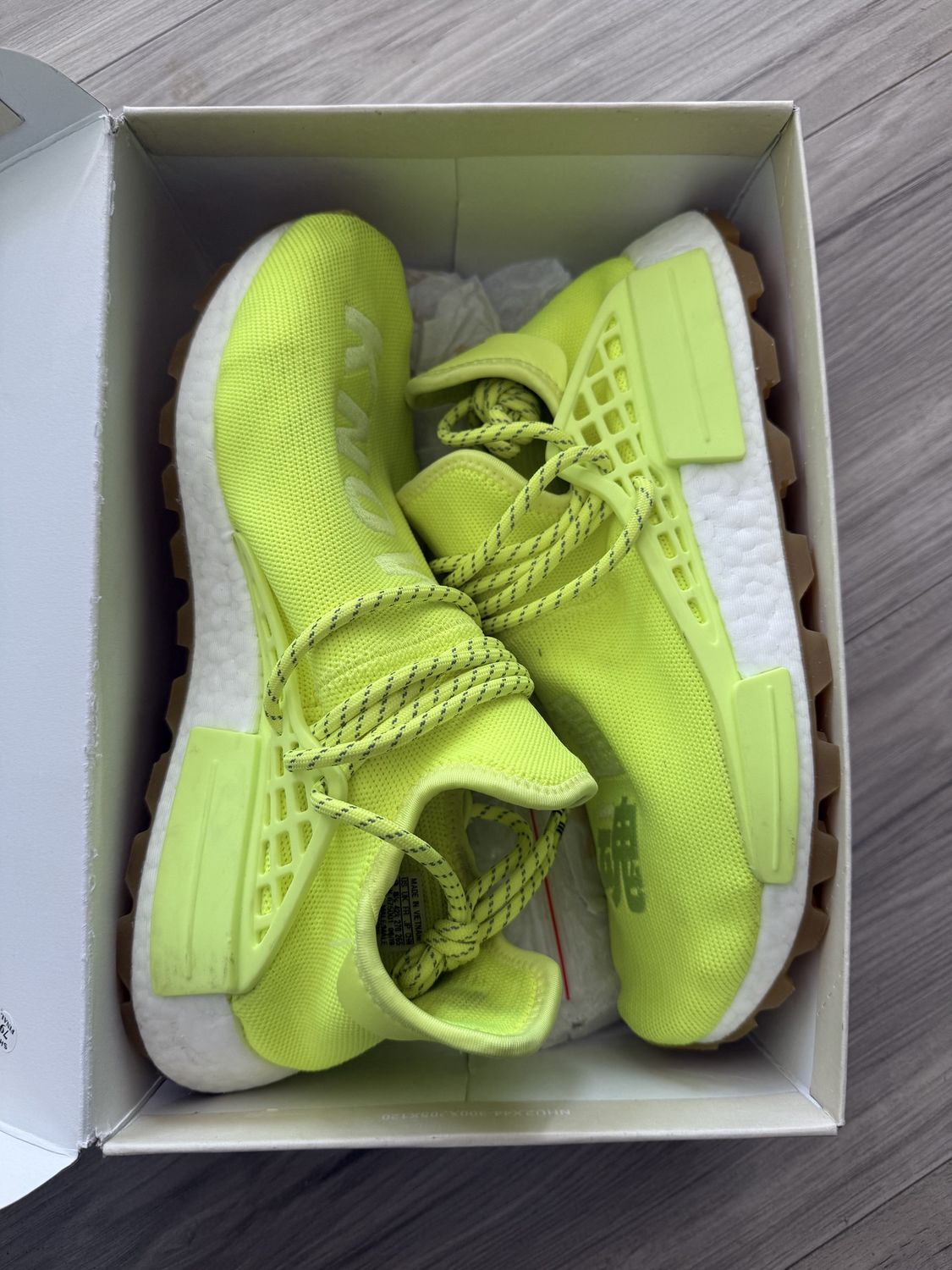 HUMAN RACE NEON GREEN | NO BOX |, USED: 10