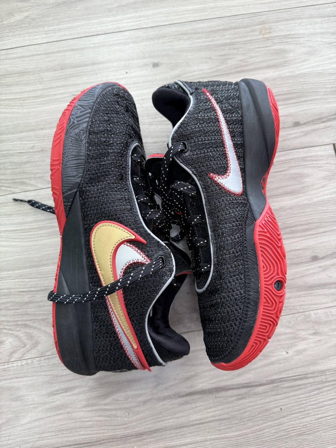 LEBRON 21 BRED | NO BOX |, USED: 9.5